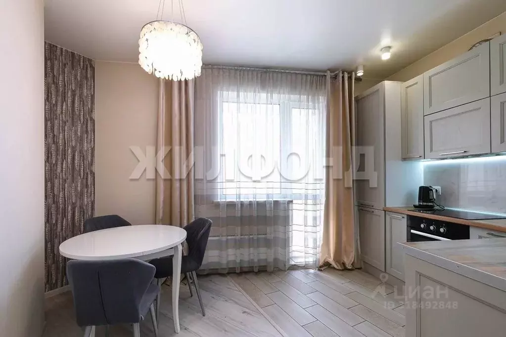 2-к кв. Новосибирская область, Новосибирск ул. Шевченко, 11 (62.3 м) - Фото 1