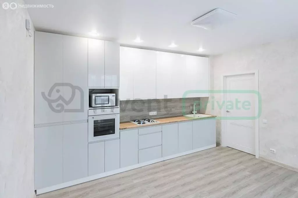 3-комнатная квартира: Калининград, бульвар Любови Шевцовой, 49А (70 м) - Фото 1