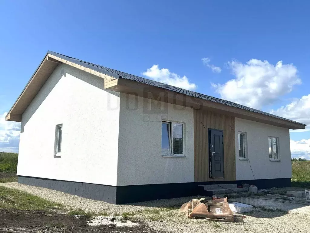 Дом в Свердловская область, Белоярский муниципальный округ, д. ... - Фото 0
