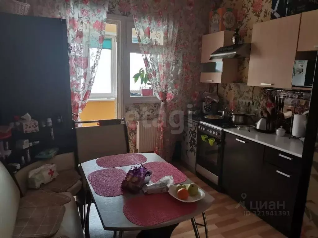 2-к кв. Ямало-Ненецкий АО, Новый Уренгой Оптимистов мкр, 10/1 (67.9 м) - Фото 1