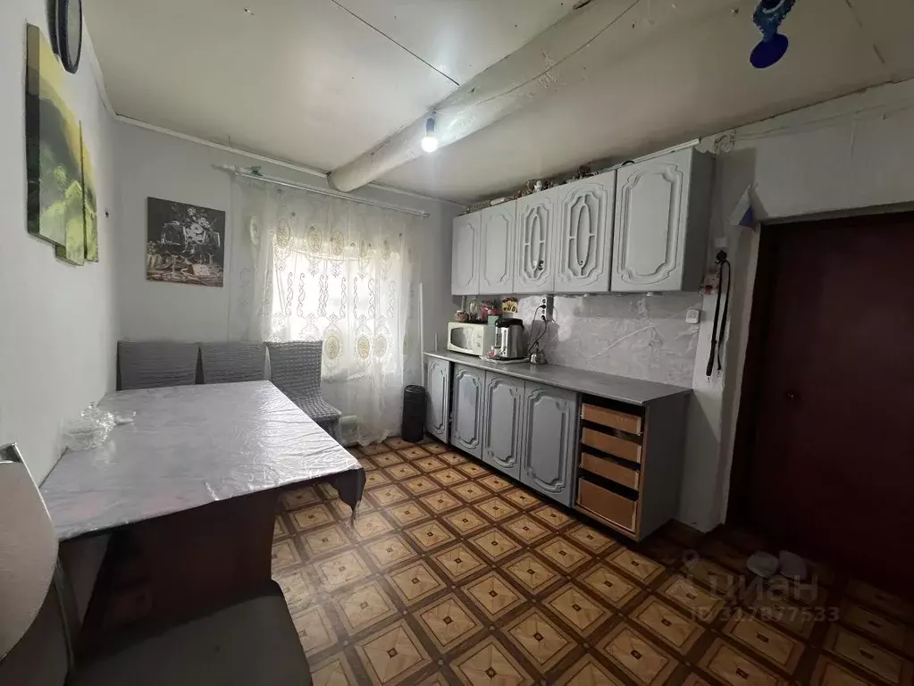 Дом в Оренбургская область, с. Октябрьское пер. Тупой, 6 (37 м) - Фото 1