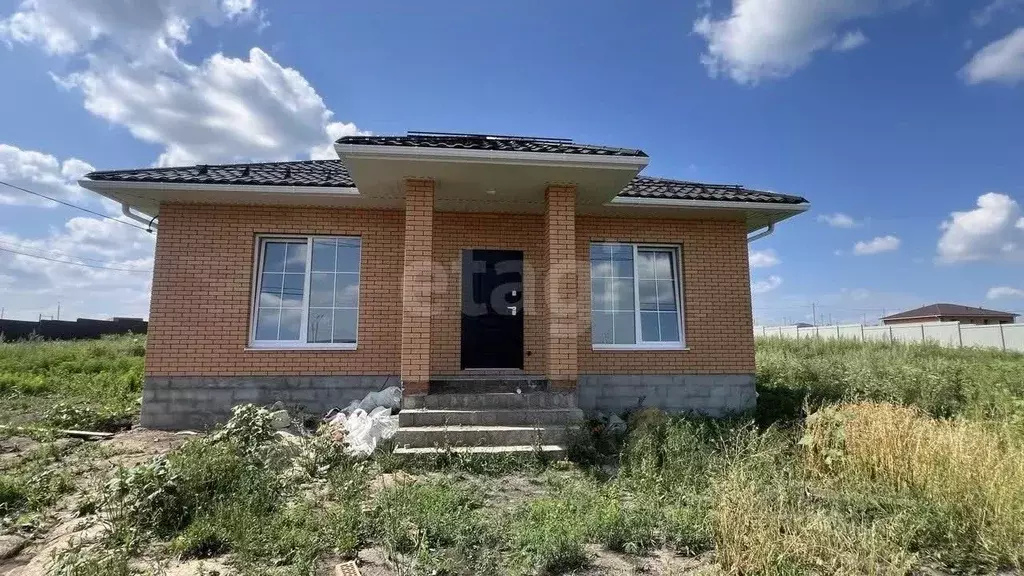 Дом в Белгородская область, Старооскольский городской округ, с. ... - Фото 1