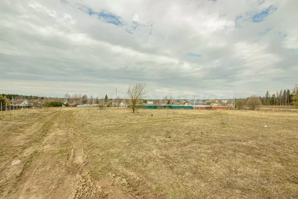 Участок в Московская область, Наро-Фоминский городской округ, д. ... - Фото 1