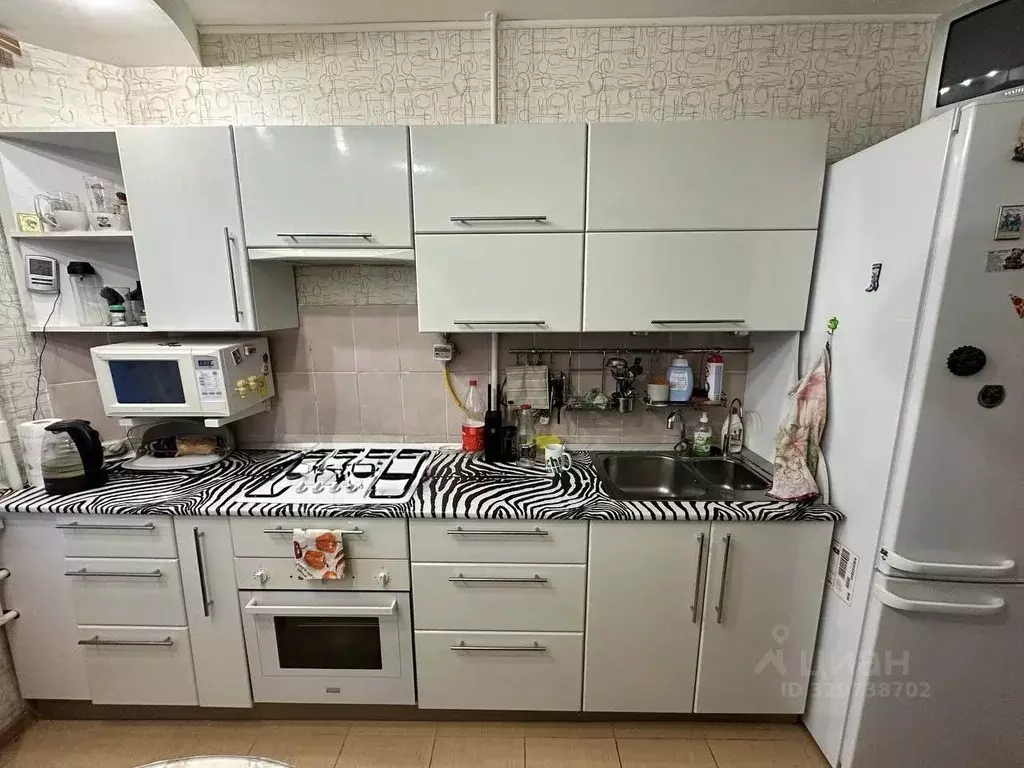 3-к кв. Волгоградская область, Волгоград ул. Землячки, 26 (63.9 м) - Фото 1
