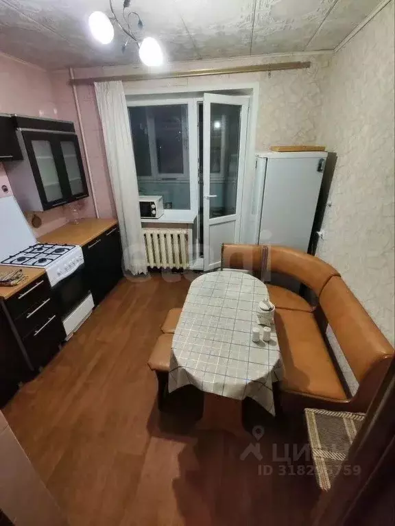 2-к кв. Ярославская область, Рыбинск ул. Суркова, 5 (52.7 м) - Фото 0
