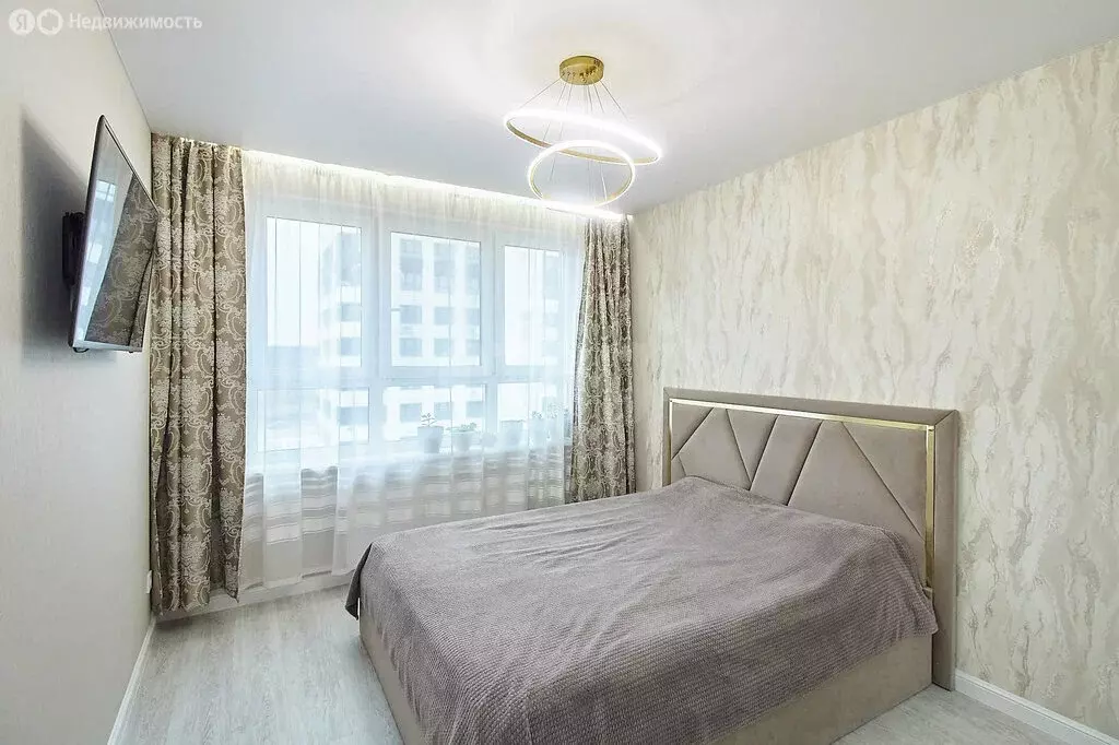 2-комнатная квартира: Тюмень, улица Василия Малкова, 12 (58 м) - Фото 1