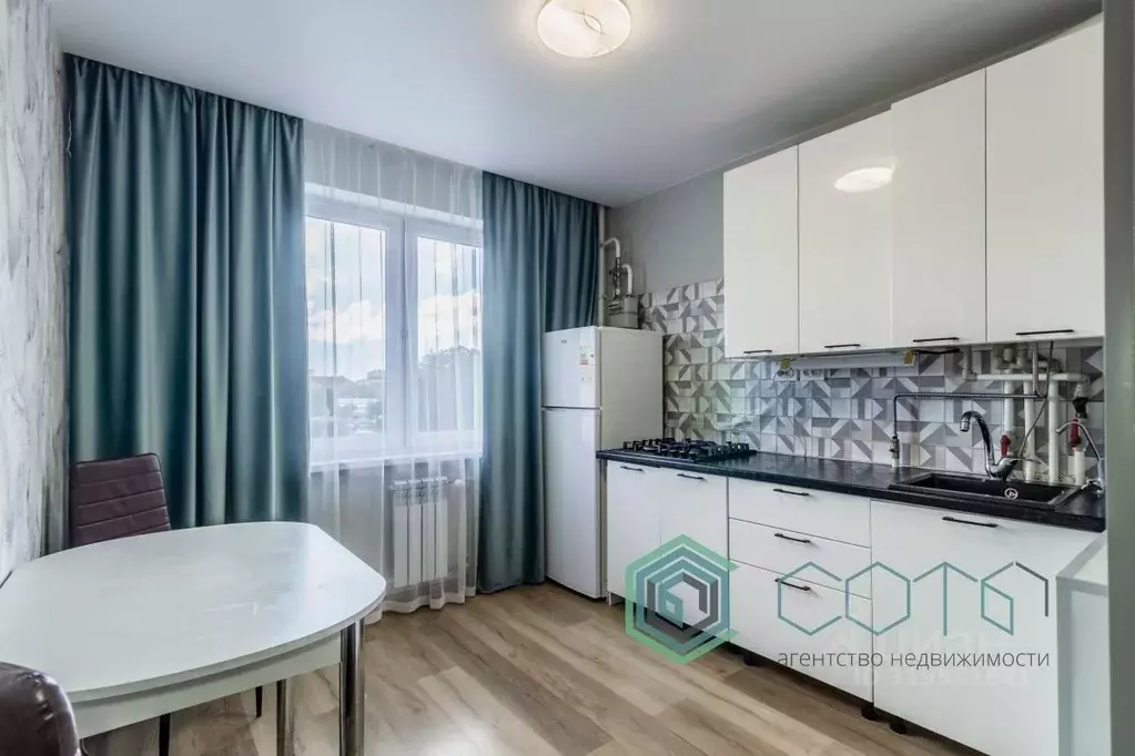 1-к кв. Калининградская область, Калининград Осенняя ул., 1 (39.9 м) - Фото 1