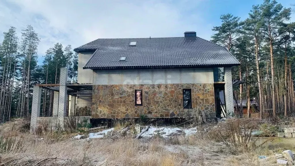 Дом в Липецкая область, Грязинский район, Ярлуковский сельсовет, с. ... - Фото 0