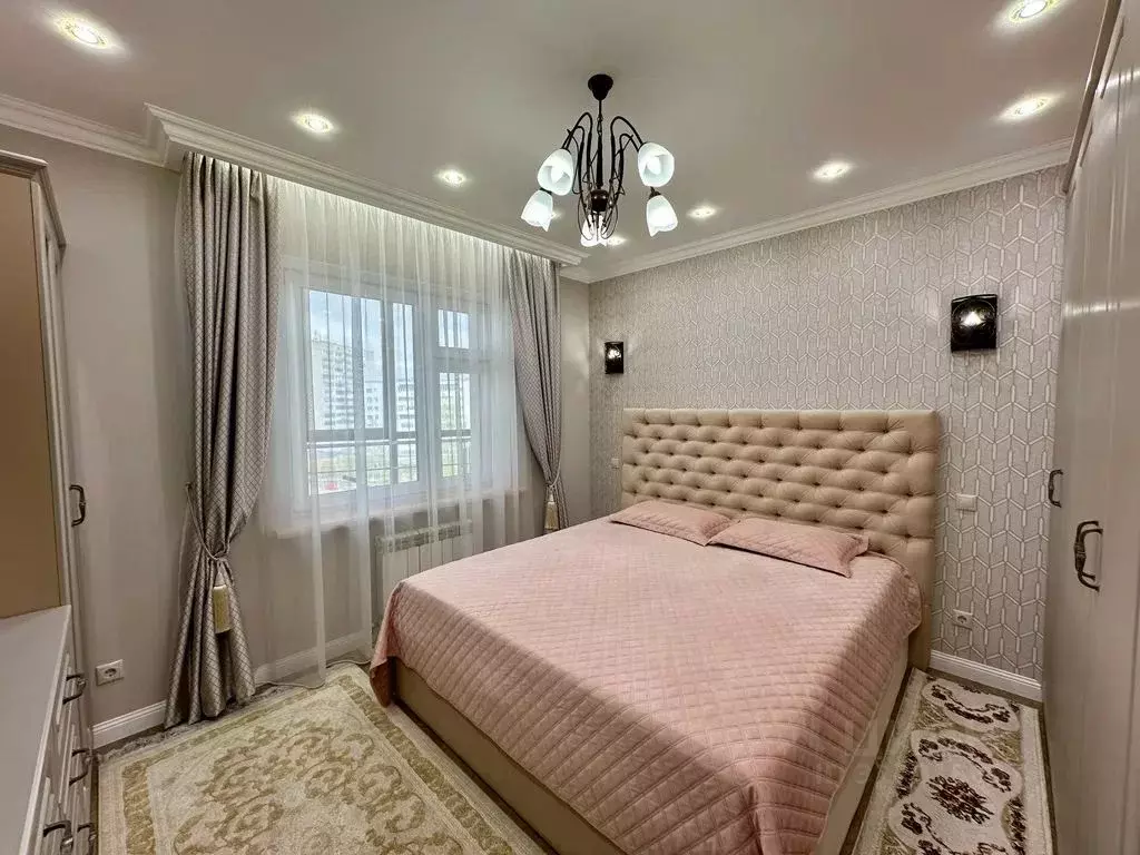 2-к кв. Татарстан, Казань Горки-3 мкр, ул. Дубравная, 1 (68.0 м) - Фото 0