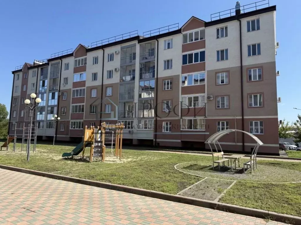 2-к кв. Белгородская область, Новый Оскол Гражданская ул., 26А (53.4 ... - Фото 0