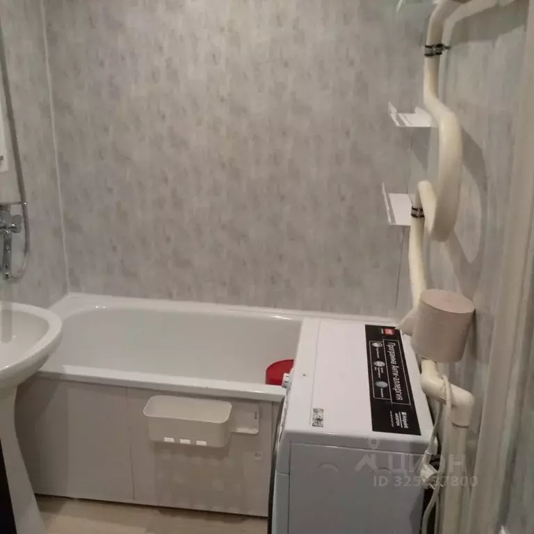 1-к кв. Татарстан, Зеленодольск ул. Ивана Засорина, 11 (30.0 м) - Фото 2