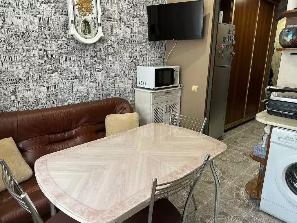 4-к кв. Белгородская область, Белгород ул. Есенина, 26 (84.0 м) - Фото 1