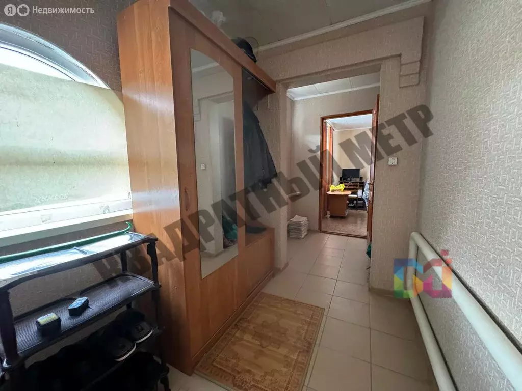 4-комнатная квартира: Аршан, улица Автомобилистов, 8 (140 м) - Фото 0