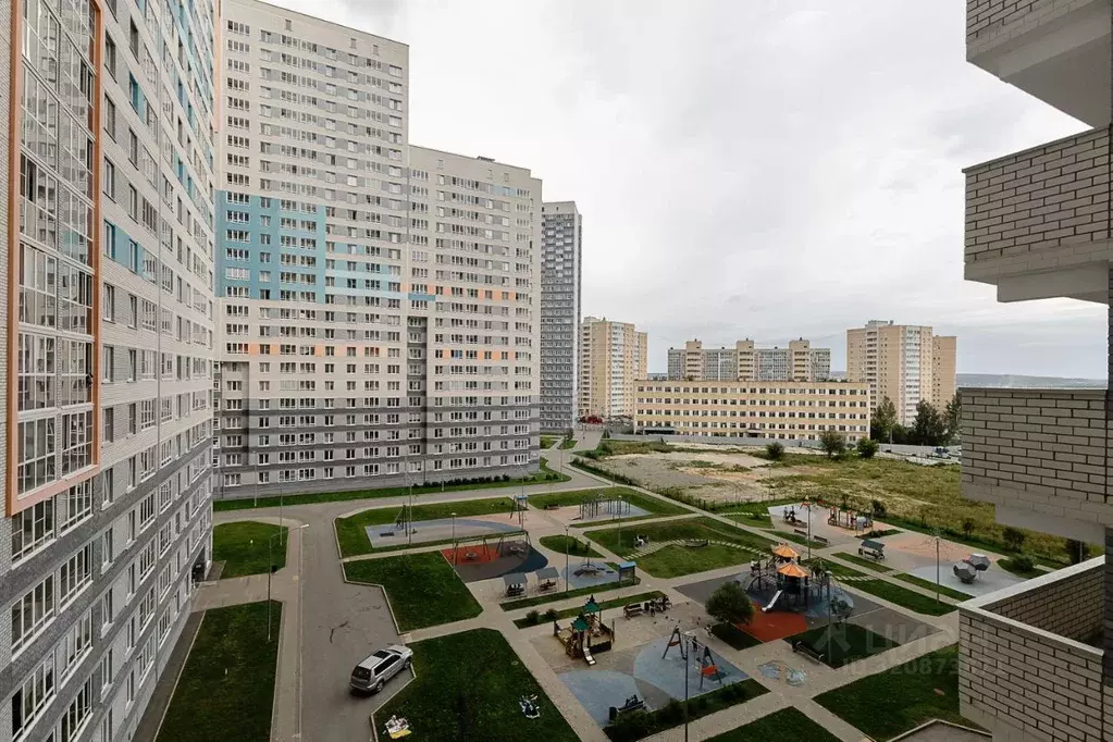 2-к кв. Свердловская область, Екатеринбург ул. Дорожная, 18 (64.2 м) - Фото 1