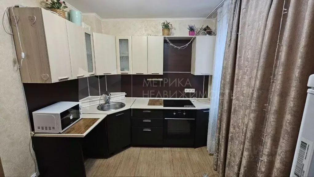 2-к кв. Тюменская область, Тюмень ул. Прокопия Артамонова, 4 (49.8 м) - Фото 1