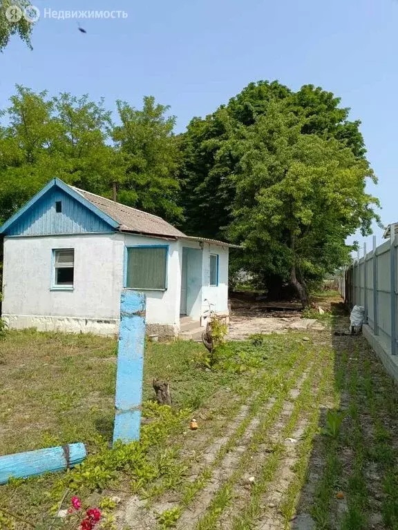Дом в станица Гостагаевская, Октябрьская улица (50 м) - Фото 0
