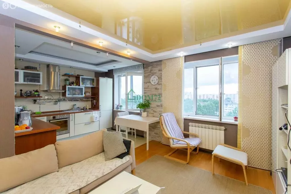 3-комнатная квартира: Тобольск, 8-й микрорайон, 14 (66 м) - Фото 1