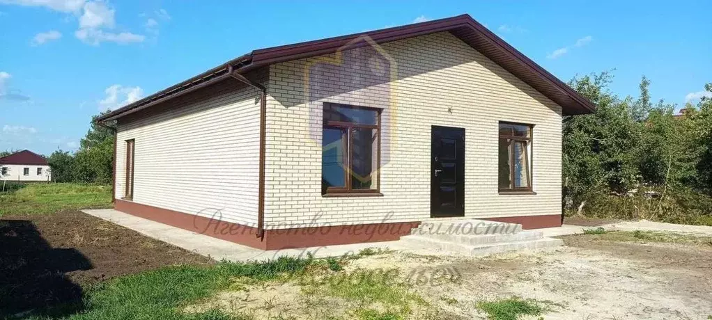 Коттедж в Белгородская область, Старооскольский городской округ, с. ... - Фото 1