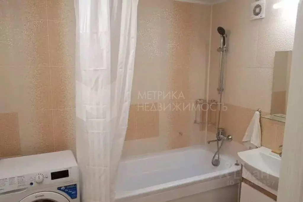 1-к кв. Тюменская область, Тюмень ул. Мельникайте, 90А (28.0 м) - Фото 1