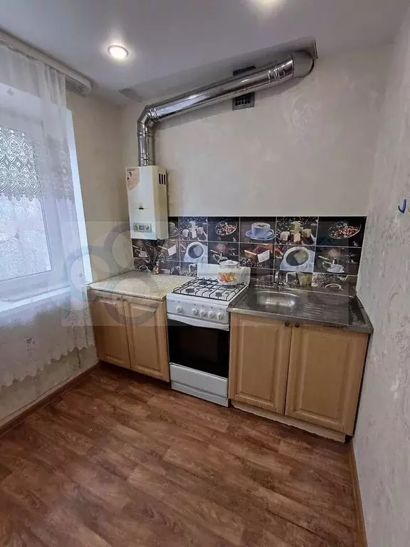 2-к. квартира, 46 м, 5/5 эт. - Фото 0