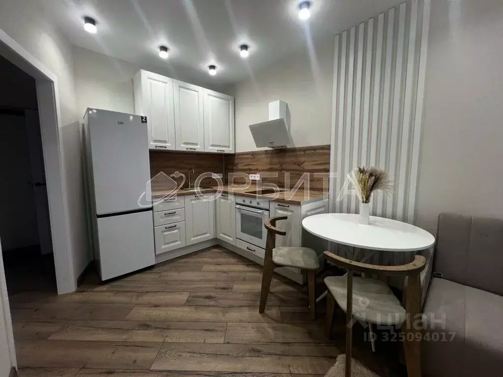 1-к кв. Тюменская область, Тюмень Новгородская ул., 20 (32.3 м) - Фото 1