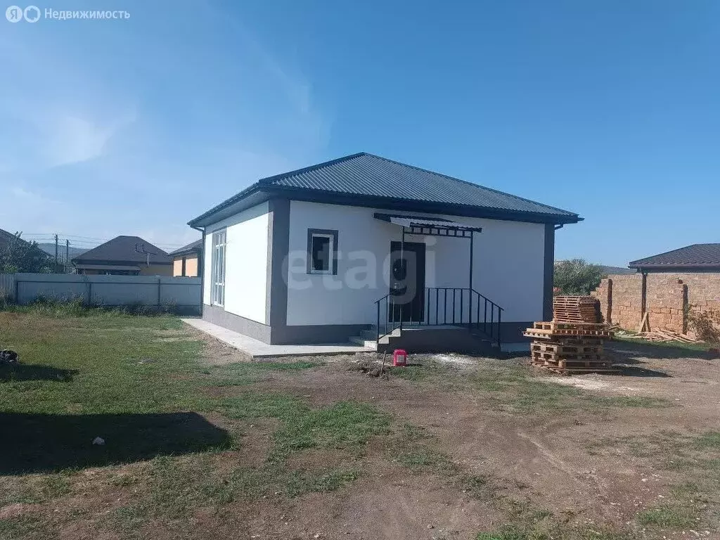 Дом в Симферопольский район, село Доброе (80 м) - Фото 1