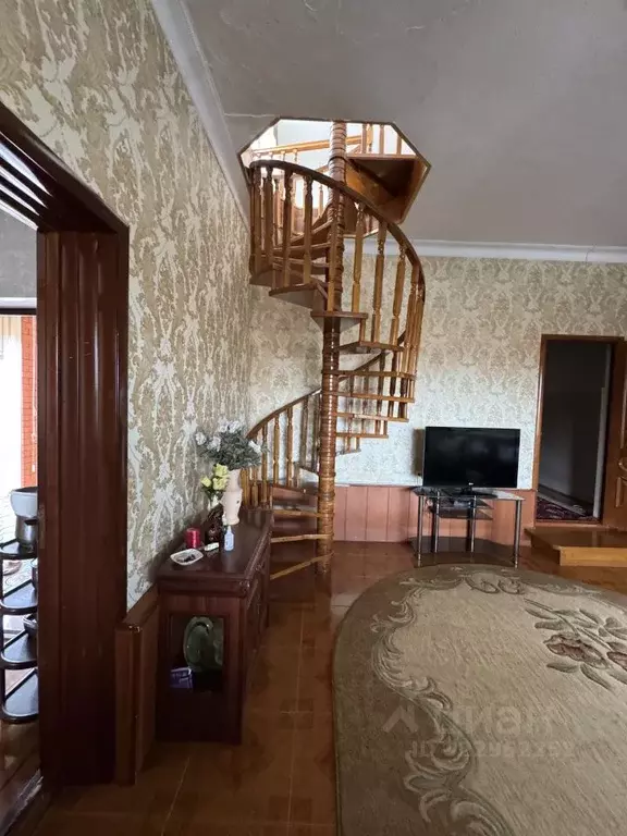 Дом в Чеченская республика, Гудермес ул. Ватутина, 180 (600 м) - Фото 1