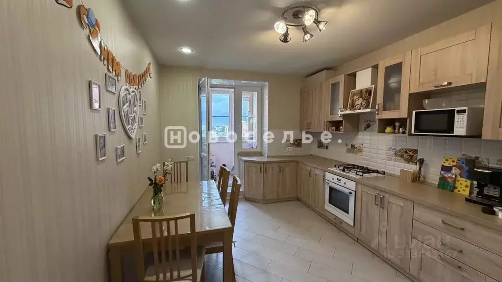 2-к кв. Рязанская область, Рязань ул. Пирогова, 8 (71.0 м) - Фото 1