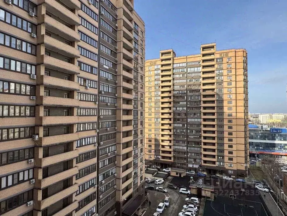 3-к кв. Краснодарский край, Краснодар Центральный мкр, ул. ... - Фото 0