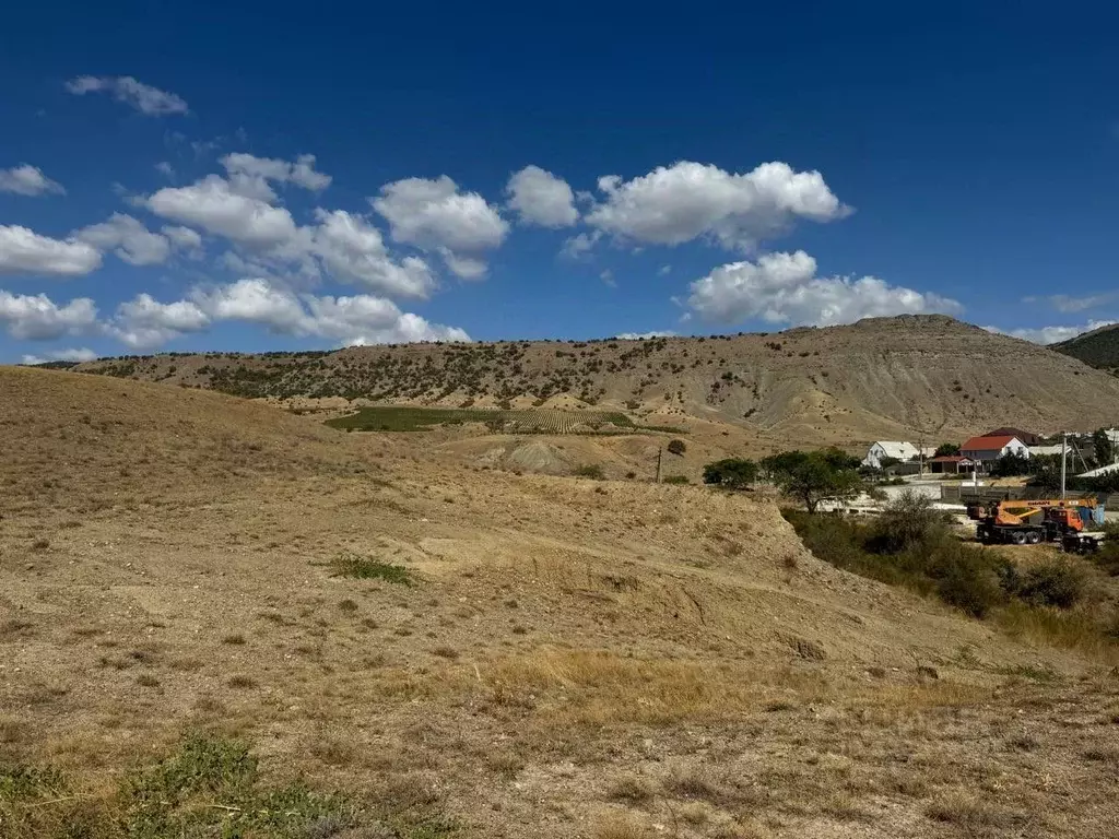 Участок в Крым, Судак муниципальный округ, с. Богатовка ул. Новый ... - Фото 1