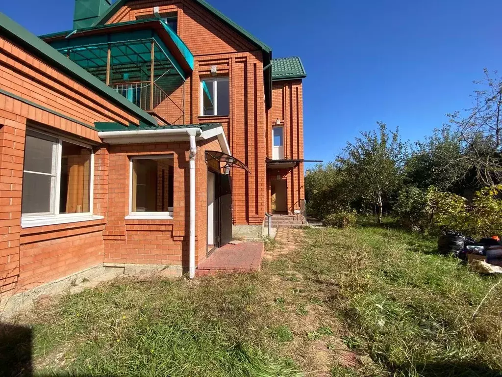 Дом в Ставропольский край, Ставрополь № 33 мкр, ул. Пазарджикская (184 ... - Фото 1