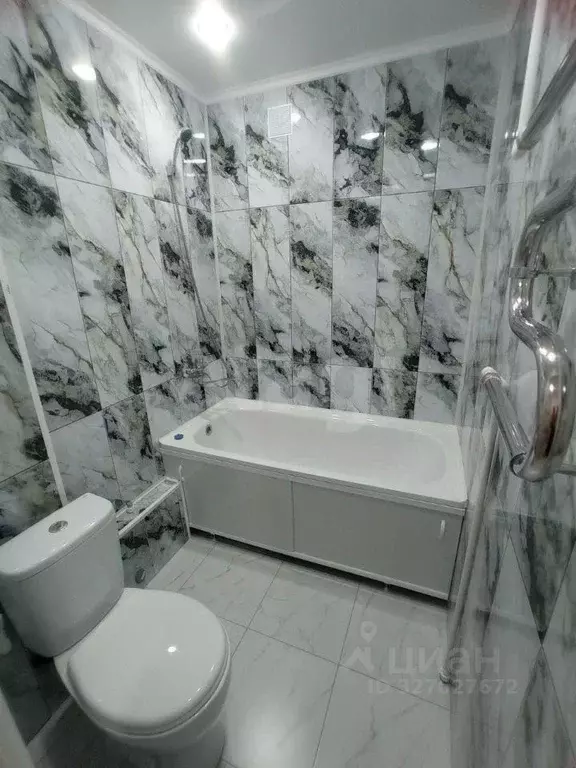 2-к кв. Башкортостан, Салават ул. Островского, 13 (45.5 м) - Фото 1