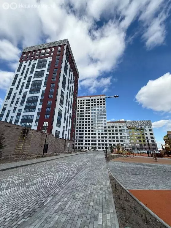 3-комнатная квартира: Курган, жилой район Заозёрный, микрорайон 6А, ... - Фото 0