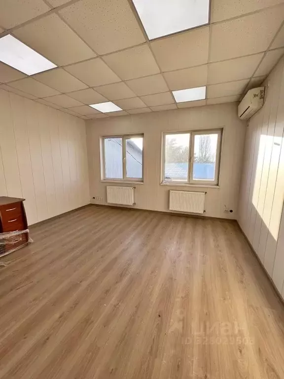 Помещение свободного назначения в Крым, Симферополь ул. Крылова, 73 ... - Фото 1