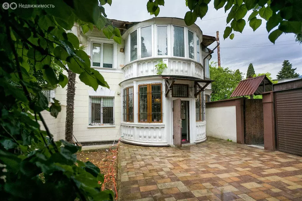 2-комнатная квартира: Ялта, Боткинская улица, 14 (90 м) - Фото 0