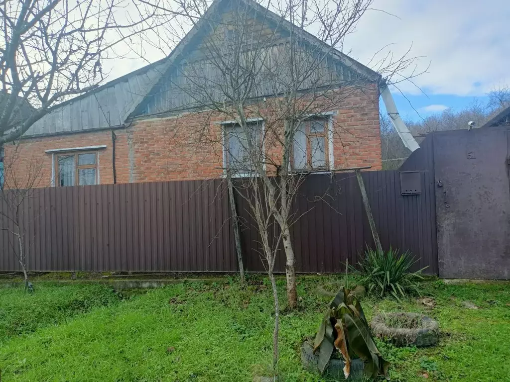 Дом в Краснодарский край, Хадыженск Апшеронский район, ул. Фурманова, ... - Фото 1