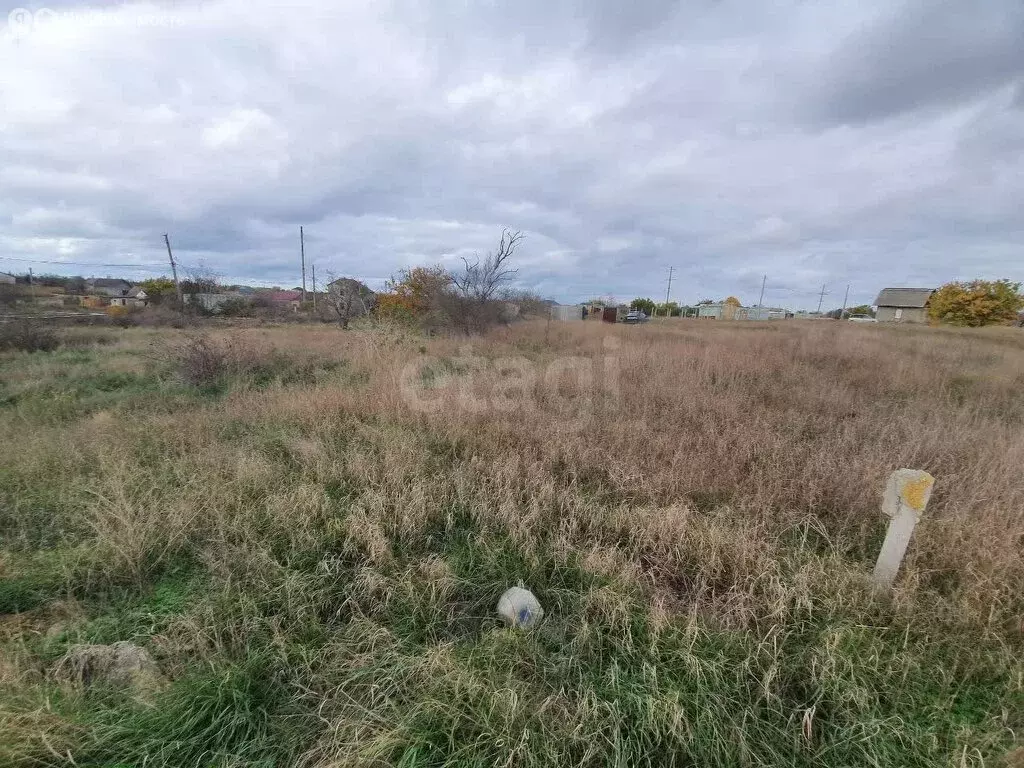 Участок в село Новосельское, СНТ Таврия, Научная улица (7.8 м) - Фото 1