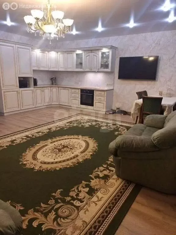 3-комнатная квартира: деревня Кисловка, микрорайон Левобережный, улица ... - Фото 2