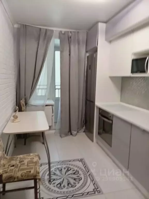 2-к кв. Татарстан, Казань ул. Рауиса Гареева, 96 (57.0 м) - Фото 0