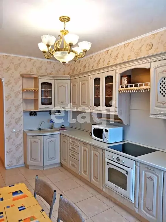 2-к кв. Тюменская область, Тюмень ул. Грибоедова, 13к1 (67.0 м) - Фото 1