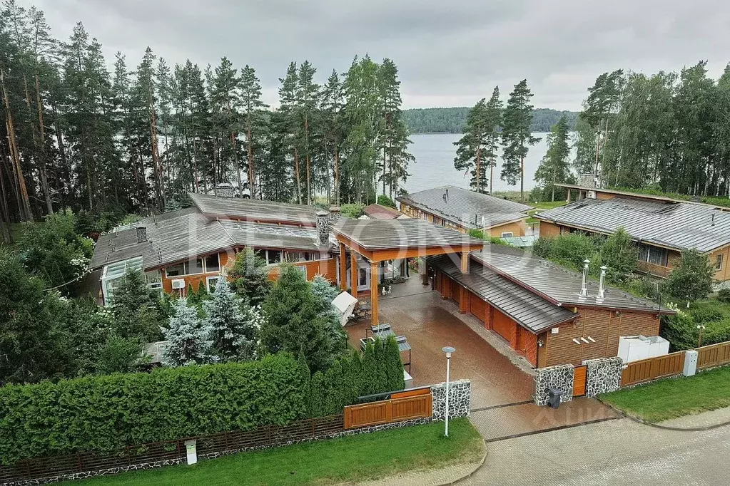 Дом в Ленинградская область, Приозерский район, Громовское с/пос, пос. ... - Фото 1