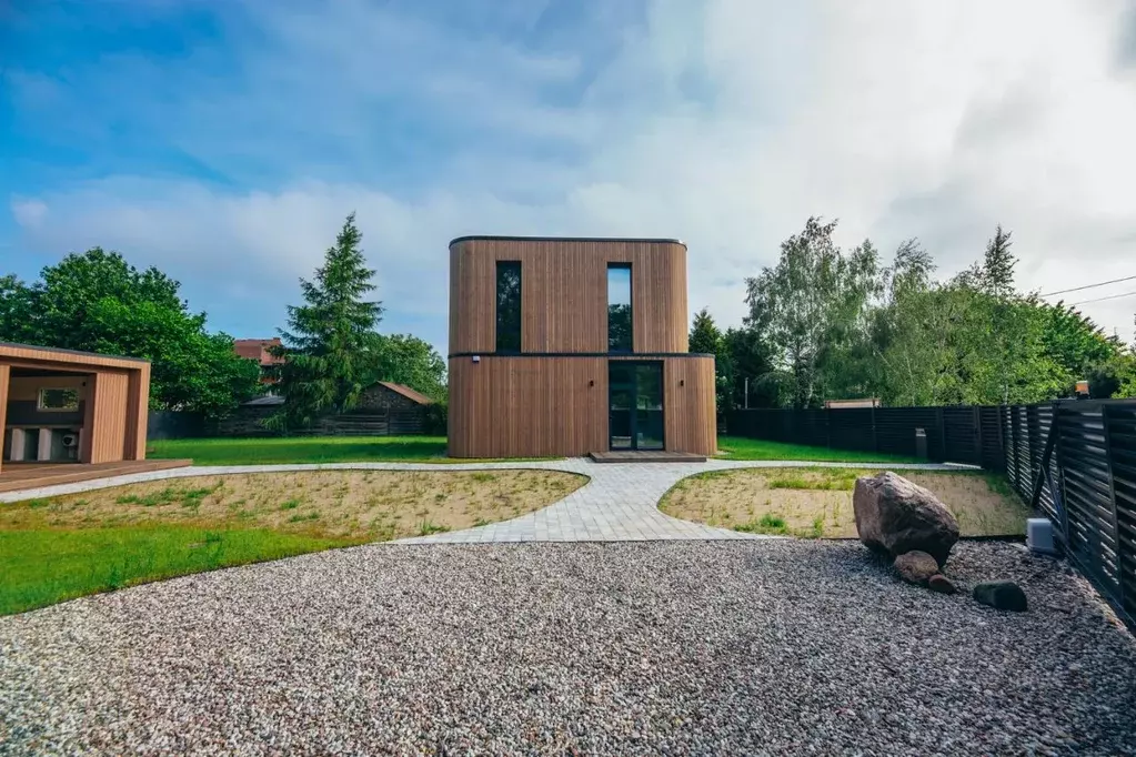 Дом в Калининградская область, пос. Приморье ул. Березовая, 16 (100 м) - Фото 1