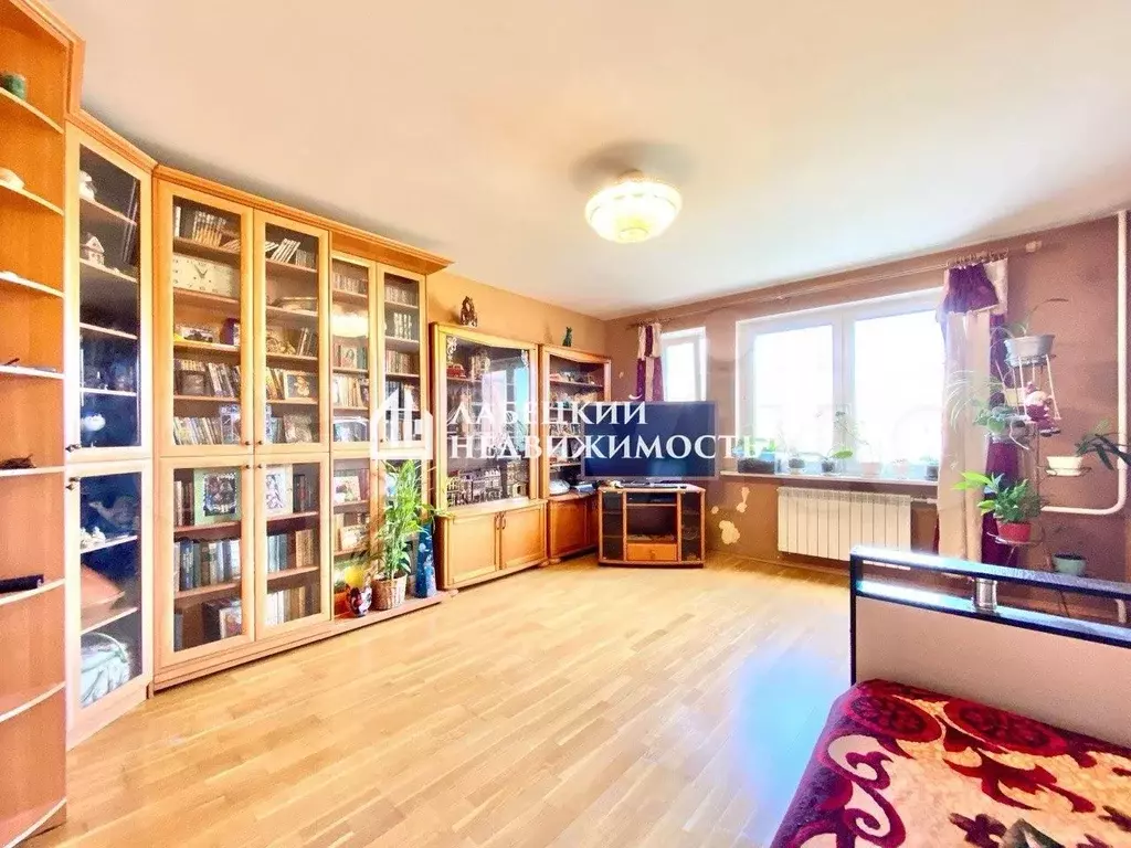 3-к. квартира, 97 м, 8/9 эт. - Фото 1
