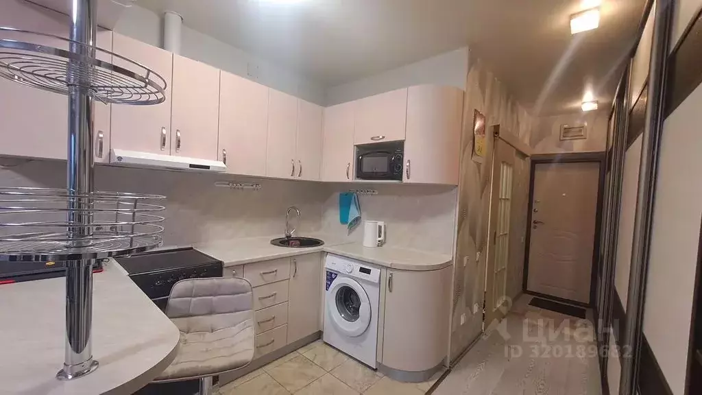 Студия Приморский край, Владивосток Нижнепортовая ул., 6Г (27.0 м) - Фото 2