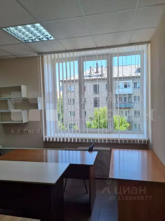 Офис в Новосибирская область, Новосибирск Фабричная ул., 4 (19 м) - Фото 0
