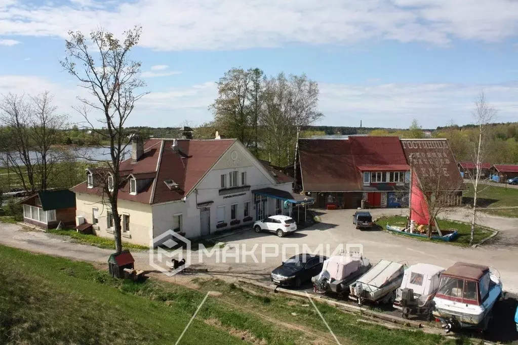 Дом в Ленинградская область, Волховский район, д. Иссад ул. ... - Фото 0