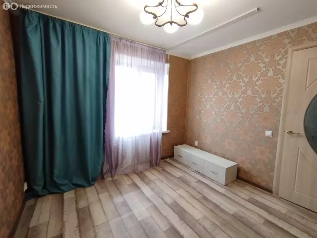 3-комнатная квартира: Оренбург, Салмышская улица, 9/2 (44.4 м) - Фото 1