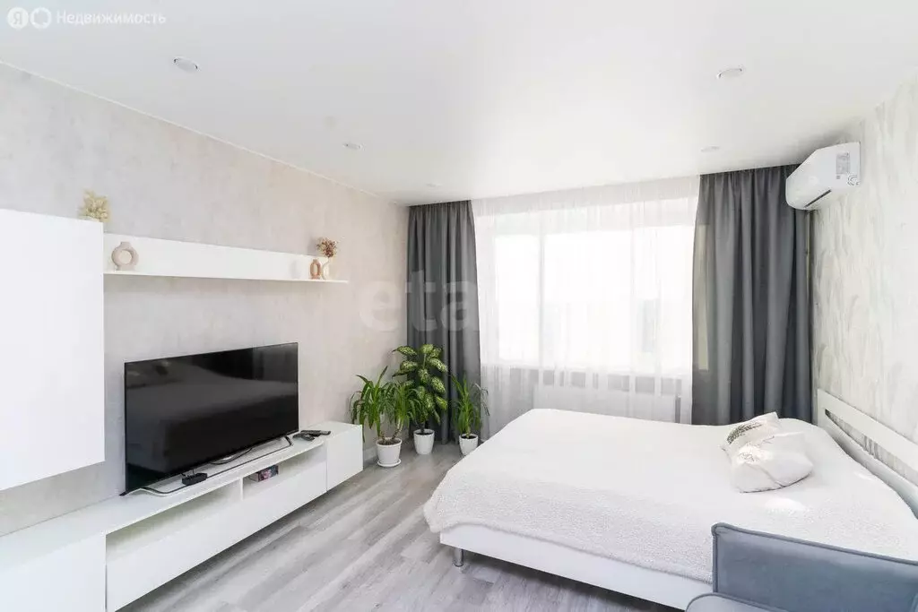 1-комнатная квартира: Тюмень, улица Александра Митинского, 4 (41.2 м) - Фото 1