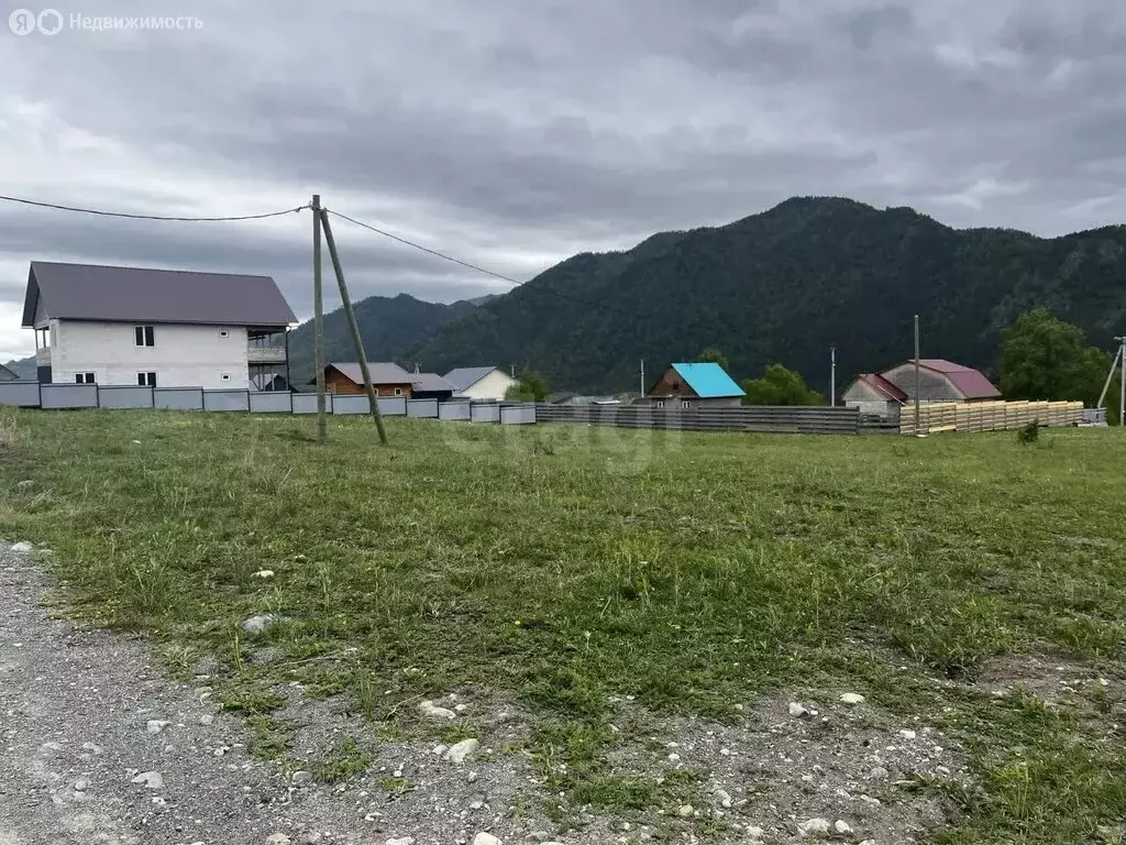 Участок в село Чемал, улица С.В. Бугакина (12 м) - Фото 1