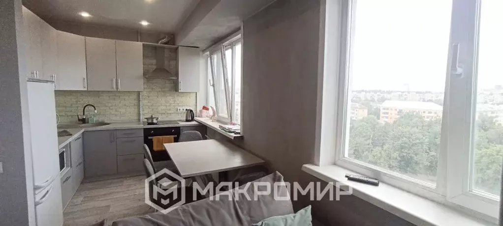 2-к кв. Орловская область, Орел пл. Поликарпова, 10 (54.8 м) - Фото 0